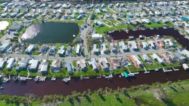 Zničen Hurikánem Ian Příměstské Domy Obytné Čtvrti Mobilních Domů Floridě — Stock video