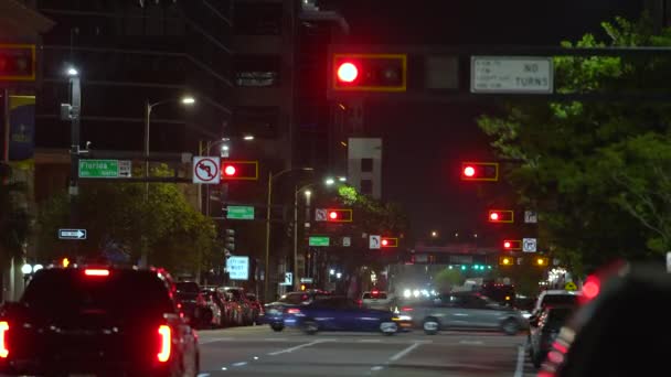 Intersecția Rutieră Orașul American Semafoare Mașini Mișcare Timp Noapte Sistemul — Videoclip de stoc