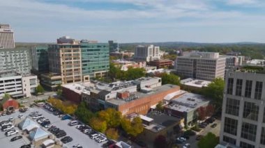 Güney Carolina 'daki Greenville City' nin şehir merkezi mimarisi. American City 'deki ofis ve apartman manzarası. ABD seyahat hedefi