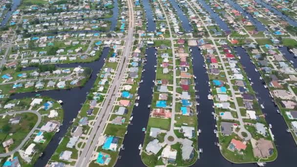 Güneybatı Florida Daki Büyük Yerleşim Yerlerinin Görüntüsü Kırsal Abd Banliyölerindeki — Stok video