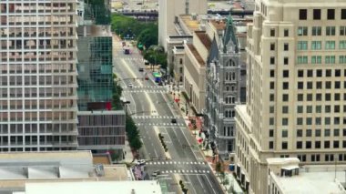 Richmond Virginia şehir merkezindeki tarihi Capitol Meydanı bölgesinde Broad Caddesi 'ndeki eski belediye binasının havadan görüntüsü. ABD 'de tarihi mimari