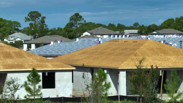 Aerial View Residential Private Home Wooden Roofing Structure Construction Florida — ストック動画