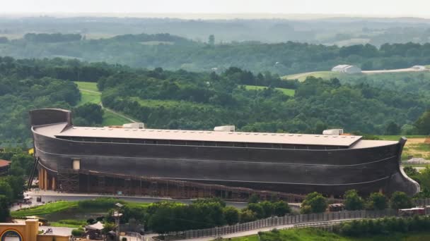มมองทางอากาศของโนอาห าลองท Ark Encounter Theme Park Williamstown Kentucky — วีดีโอสต็อก
