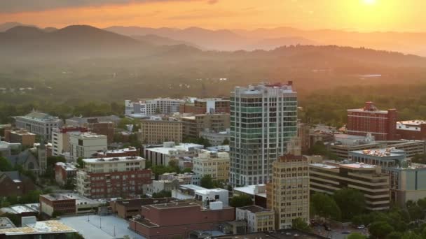 Asheville Stadt North Carolina Bei Sonnenuntergang Stadtarchitektur Mit Hohen Gebäuden — Stockvideo