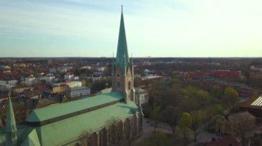 İsveç 'teki eski tarihi Linkoping şehrinin havadan görünüşü. İskandinav kasabasında Avrupa mimarisi.