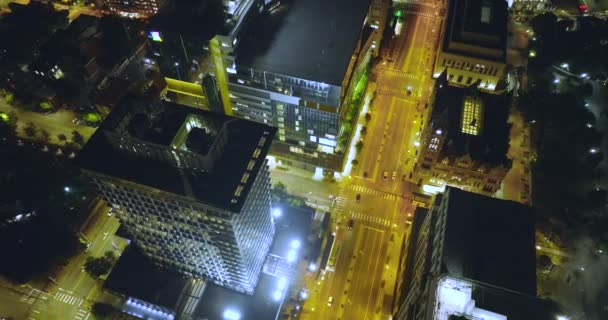 Вид Зверху Яскраво Освітлену Вулицю Водінням Автомобілів Центрі Міста Річмонд — стокове відео