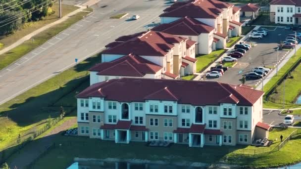 Θέα Από Ψηλά Των Διαμερισμάτων Κατοικιών Condos Στη Φλόριντα Προαστιακή — Αρχείο Βίντεο