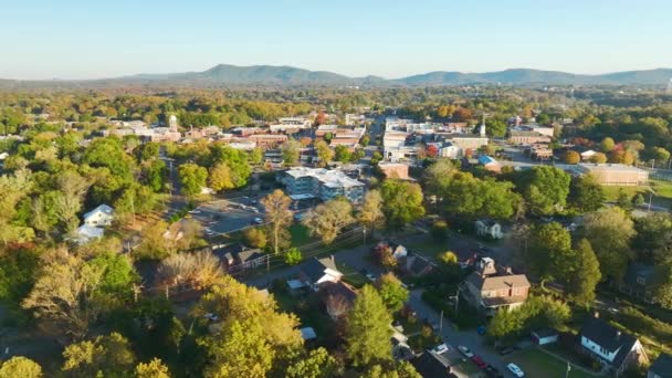 Luftaufnahme Von Wohnhäusern Und Straßen Morganton North Carolina Herbst — Stockvideo