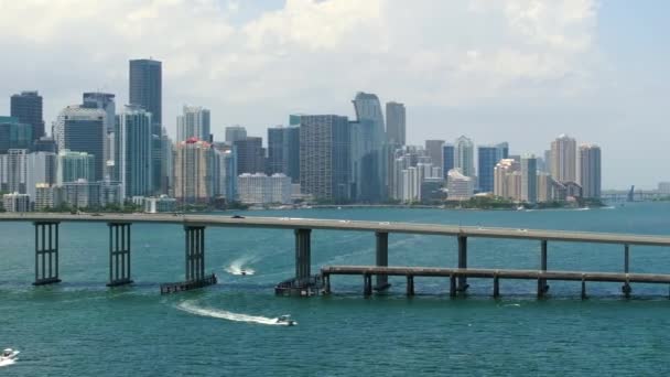 Miami Brickell Transporte Florida Puente William Powell Con Coches Conducción — Vídeo de stock