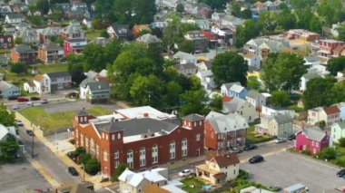 Tarihi Amerikan şehir mimarisi. Hagerstown, Washington County, Maryland 'deki eski şehir. Yukarıdan sokaklar ve binalar.