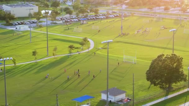 Escuelas Entrenamiento Partido Fútbol Estadio Fútbol Escuela Parque Deportivo North — Vídeos de Stock