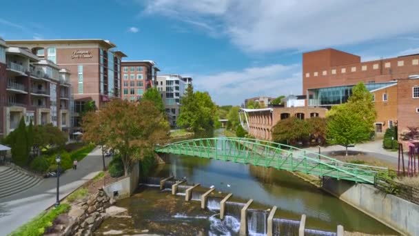 Architektura Centrum Greenville Południowej Karolinie Widok Rzekę Reedy Budynki Mieszkalne — Wideo stockowe