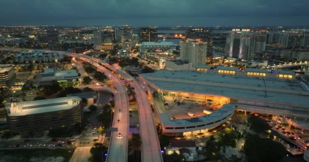 Traffico Autostradale Con Guida Auto Nel Centro Del Distretto Tampa — Video Stock