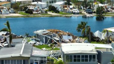 Florida 'daki taşınabilir evler, Ian Kasırgası tarafından yerle bir edildi. Doğal afetin sonuçları..