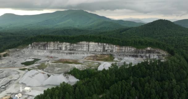 Limestone Quarry Industrial Open Pit Mining Site North Carolina Appalachians — Stock Video