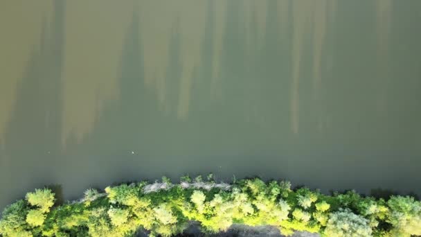 Vista Aerea Del Laghetto Cova Dei Pesci Con Acqua Blu — Video Stock