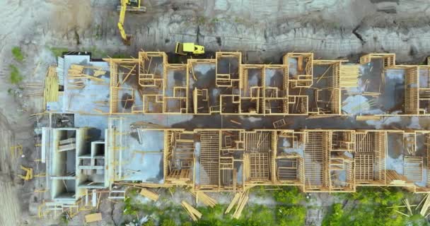 Вид Сверху Строящиеся Многоквартирные Дома Новом Развивающемся Пригороде Развитие Жилого — стоковое видео