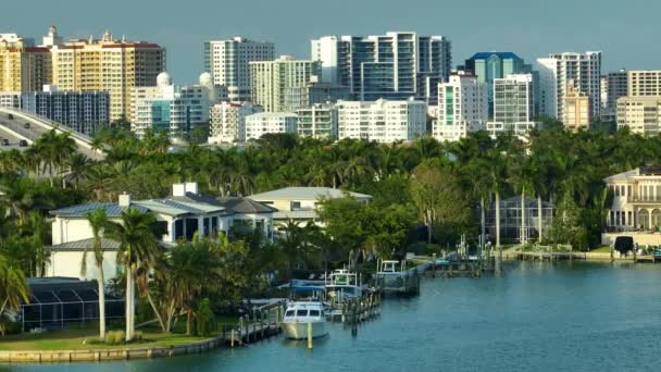 Widok Lotu Ptaka Miasto Sarasota Florydzie Usa Wieżowcami Biurowymi Horyzoncie — Wideo stockowe