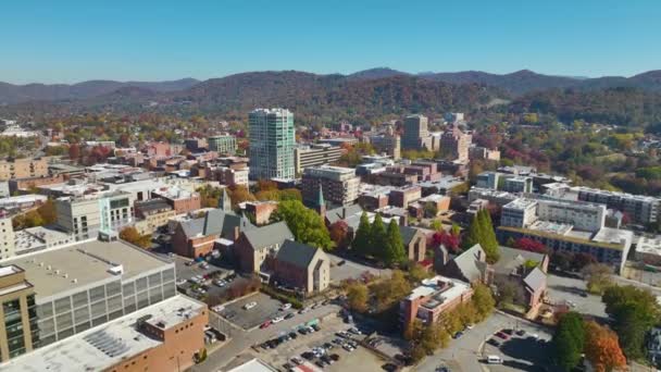 Luftaufnahme Der Innenstadt Von Asheville North Carolina Mit Hohen Gebäuden — Stockvideo