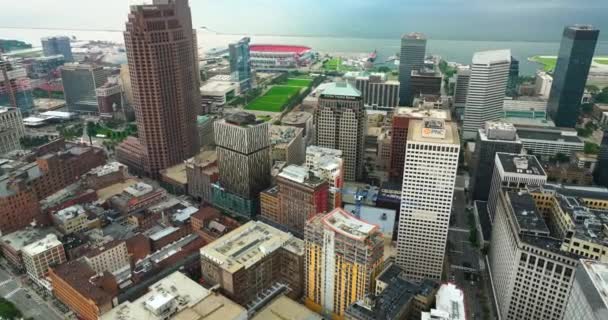 克利夫兰俄亥俄州市区的城市建筑 高楼商业区天际线全景 — 图库视频影像