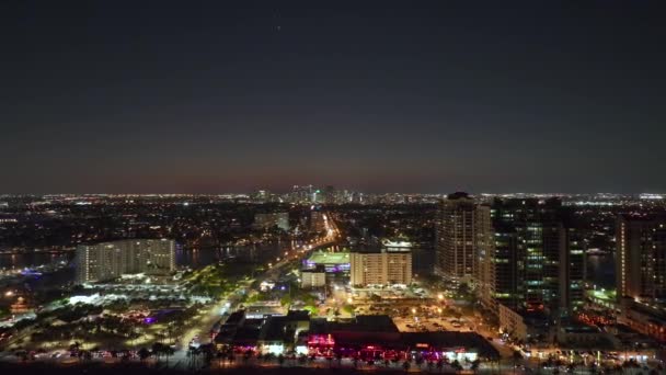 Vista Aérea Nocturna Playa Las Olas Ciudad Fort Lauderdale Con — Vídeo de stock
