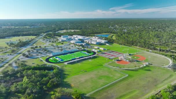 Allmänna Idrottsanläggningar North Port Florida Amerikanska Fotbollsstadion Tennisbanor Och Infrastruktur — Stockvideo