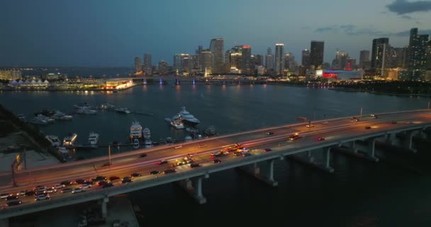 Traffic Accident Site Car Collision Caused Slowdown Highway Bridge Miami — Stock Video
