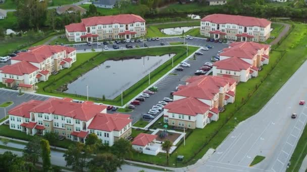 Vista Desde Arriba Apartamentos Residenciales Zona Suburbana Florida Condominios Americanos — Vídeos de Stock
