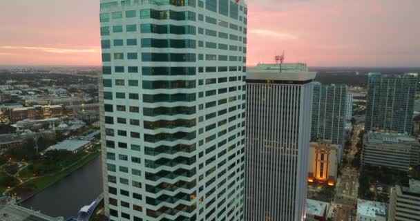 Centru Města Tampa Floridě Usa Skyline Jasně Osvětlenými Vysokými Mrakodrapy — Stock video