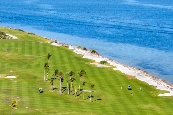 Großes Golfplatz Feld Mit Grünem Gras Boca Grande Kleine Stadt Stockbild