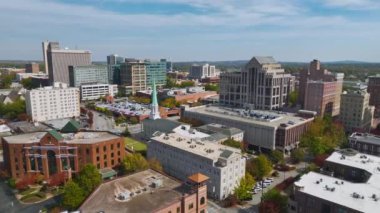 Güney Carolina 'daki Greenville City' nin şehir merkezi mimarisi. American City 'deki ofis ve apartman manzarası. ABD seyahat hedefi.