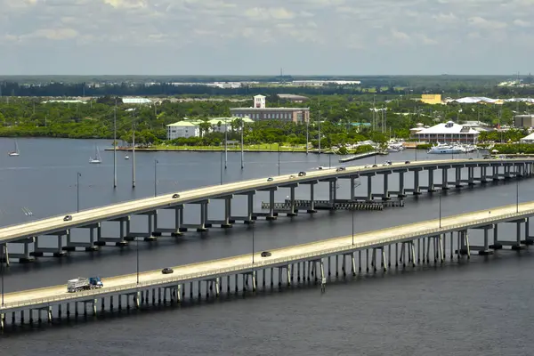 stock image Barron Collier Bridge and Gilchrist Bridge in Florida with moving traffic. Transportation infrastructure in Charlotte County connecting Punta Gorda and Port Charlotte over Peace River.