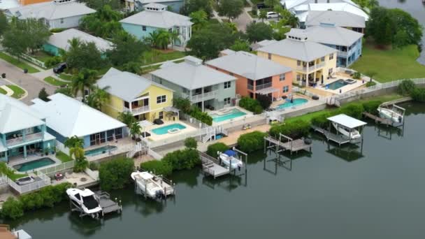 View Waterfront Neighborhood Florida Suburban Houses Development Seaside Premium Housing — Stock Video