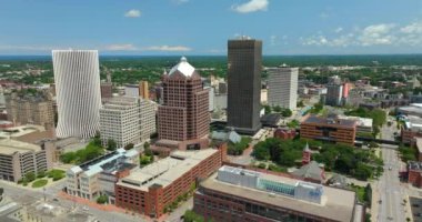 New York 'un kuzeyindeki Rochester City' de. Tarihi kuzeydoğu mimarisine sahip şehir manzarası.