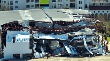 Ian Kasırgası Florida kıyı bölgesindeki tekne istasyonunu yok etti. Doğal afet ve bunun sonuçları.
