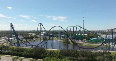 ABD turistik merkezleri. Florida, Orlando 'daki lunaparkta hız treni
