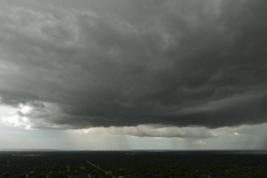 Florida 'da yaz aylarında sağanak yağış bekleniyor.