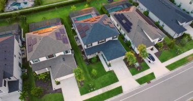 Florida 'da banliyö evleri olan bir yerleşim yeri. ABD Premium Konutlarının Geliştirilmesi.