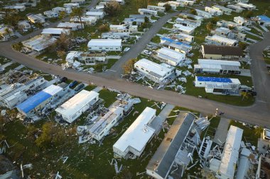 Florida 'daki taşınabilir evler, Ian Kasırgası tarafından yerle bir edildi. Doğal afetin sonuçları..