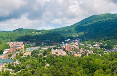 Boone 'un tarihi Amerikan mimarisi, Kuzey Carolina Blue Ridge Dağları' ndaki eski tarihi kasaba. Güzel Amerikan kasabası.