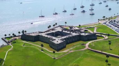St. Augustine, Florida 'daki Castillo de San Marcos' un hava manzarası. ABD seyahat hedefi