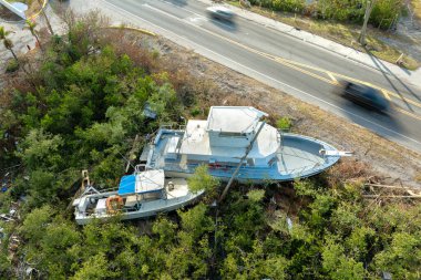 Florida, Englewood 'daki Manasota Key' de Milton Kasırgası 'ndan sonra hasar görmüş. Doğal afet sonrası.