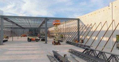 İnşaat, ticari lojistik merkezinde çalışıyor. Amerika 'da dağıtım altyapısının geliştirilmesi