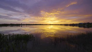 Kuzey Limanı, Florida 'daki Wellen Parkı' nda gün batımı.