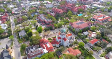 St. Augustine, Florida. Şehir sokakları ve tarihi binaları olan Amerikan mimarisi. ABD seyahat hedefi