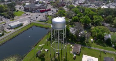 Starke 'daki su kulesi, Florida kırsalındaki eski tarihi kasaba. Amerikan mimarisi