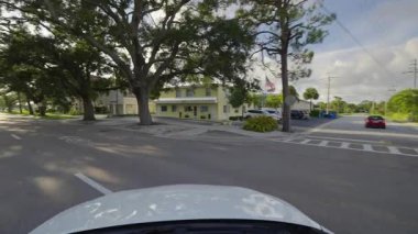 ABD 'nin Venedik turistik caddelerinde gezen POV arabası. Florida 'da popüler bir tatil yeri.