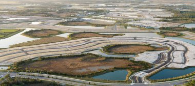 Florida kırsal kesiminde inşaat çalışması için hazırlanıyor. ABD 'nin banliyölerindeki konutların geliştirilmesi.