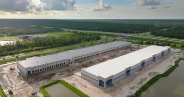 İnşaat, ticari lojistik merkezinde çalışıyor. Amerika 'da dağıtım altyapısının geliştirilmesi