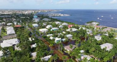 Milton Kasırgası Florida 'daki Punta Gorda bölgesinde evleri sular altında bıraktı. Doğal afetten sonra